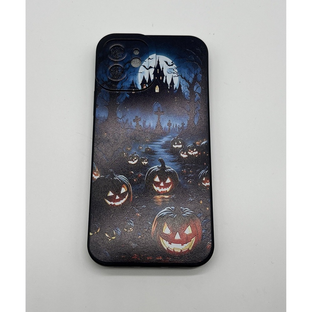 Spooky Halloween Pumpkin Haunted House Graveyard iPhone 12 Case